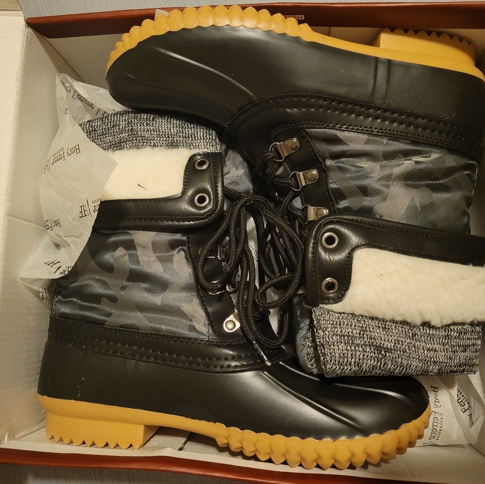 Henry Ferrera Winter Boots Brand New